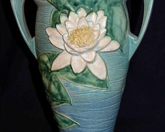 ROSEVILLE WATERLILY VASE