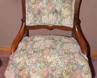 VICTORIAN SIDE CHAIR