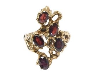 6. Womens 14K Yellow Gold Ring wGarnets