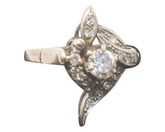 15. Vintage Womens Platinum Cocktail Ring wDiamonds