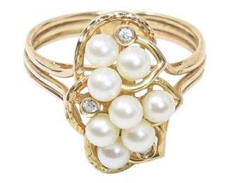 19. Womens 14K Yellow Gold Ring wPearls Diamonds