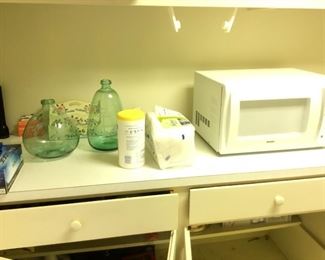 Microwave, miscellaneous jars