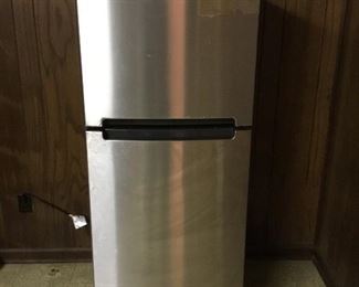 Small refrigerator freezer - works!