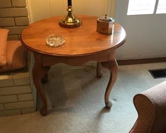 Round Ethan Allen Table