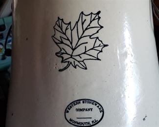 8 gallon Western Stoneware crock