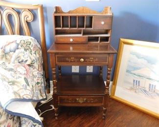 Ladies Desk
