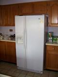 Like new side by side Ref/Freezer