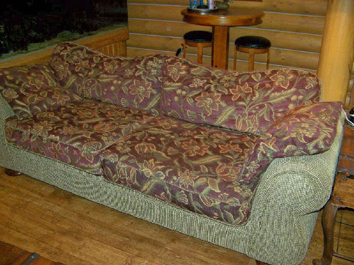 couch REMOVED