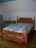 knotty pine double bed with mattress