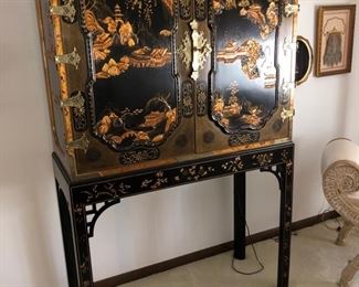 Simply stunning Asian writing desk by Baker