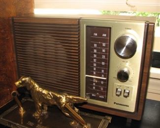 vintage radio, pen holder