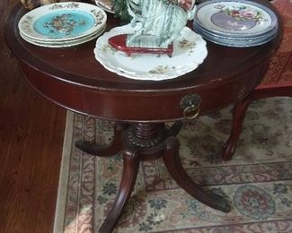Round Accent Table W/ Assorted China