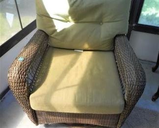 Wicker Glider Swivel Chair "Martha Living" https://ctbids.com/#!/description/share/166466