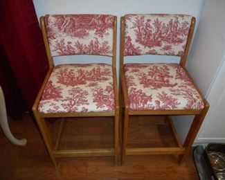 Set of 2 Bar stools/red toile print upholstery     https://ctbids.com/#!/description/share/166504