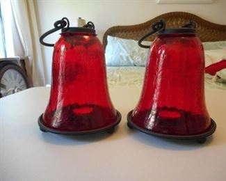 Set of 2 Red Crackle Glass tea light hurricane lamps https://ctbids.com/#!/description/share/166589