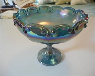 Large blue Carnival glass bowl, 8.5" diameter https://ctbids.com/#!/description/share/166593