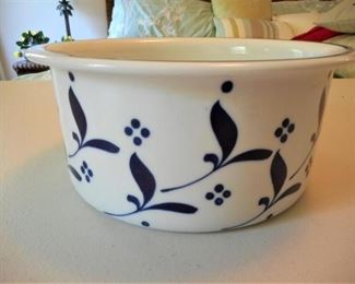 Ceramic BLue & White Bowl - Gallo Design - Hand Painted 8 1/4" Diameter  https://ctbids.com/#!/description/share/166606