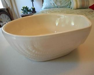 Cream Scallop Shell bowl - marked "MP" 10 1/2" x 4" deep https://ctbids.com/#!/description/share/166620