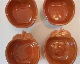 Set of 4 vintage pottery USA apple dishes, 4.5" wide https://ctbids.com/#!/description/share/166760