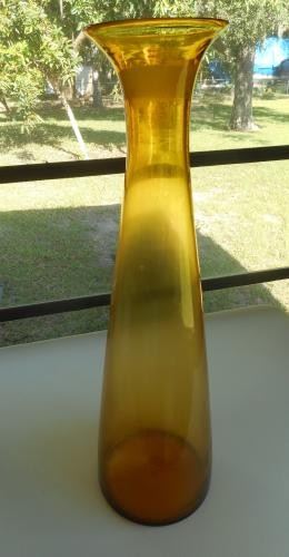 Very large hand blown amber glass vase, 28" tall https://ctbids.com/#!/description/share/167661