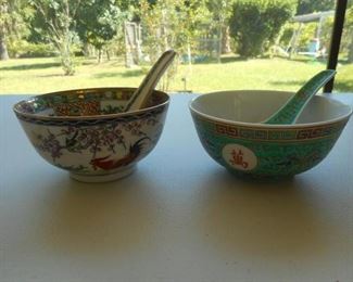 2 Asian soup bowls with matching spoons - rooster & green/blue https://ctbids.com/#!/description/share/167711