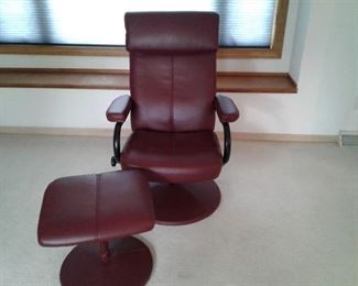025 Burgundy Reclining Chair