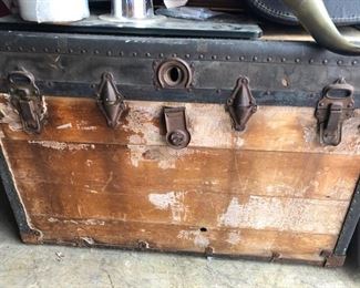 vinatge trunk