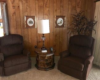 Two recliners, lamp table and lamp