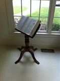 Dictionary Stand