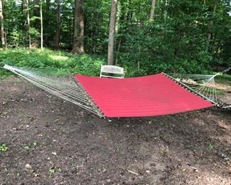 Hammock w/wooden spreader bar