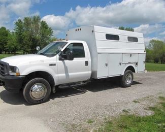 2003 Ford Super Duty F-450 DRW XL GOOD MILES Blows Cold Air