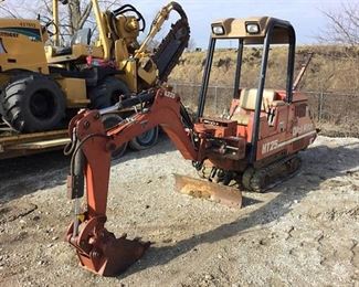 2001 Ditch Witch HT25 Crawler Trencher, s/n 1V1387, Kubota diesel