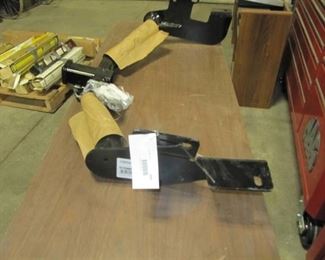 Curt 13650 Trailer Hitch Vehicle Mount NEW