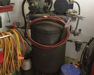HUGE VINTAGE COMPRESSOR WITH MANY ATTACHMENTS