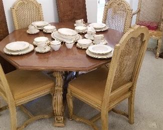 Table with Beautiful Carved Legs, 2-Leaves, 4-Side Chairs, 2-Armed Chairs