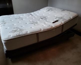 Queen Size Adjustable Bed with Massage