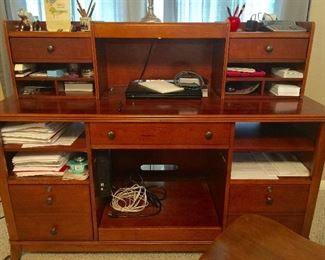 Desk and work station - 2 pieces