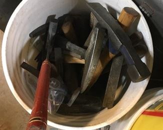 HAMMERS FOR ALL JOBS FROM MAKERS SUCH AS: VAUGHN, STANLEY, PROTO, ESTWING, MALCO, CRAFTSMAN, AND SO MANY MORE.... HUNDREDS OF HAMMERS.