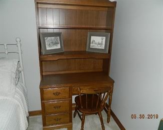desk/hutch