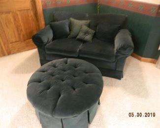 loveseat/ottoman
