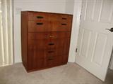 Med/tall chest