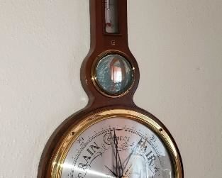 Howard Miller barometer