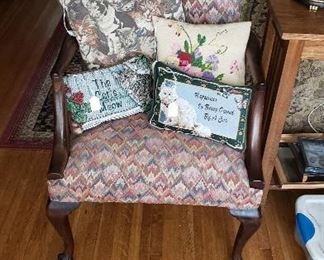 side chair, pillows