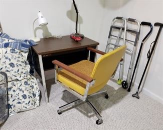 Office chair and stand
