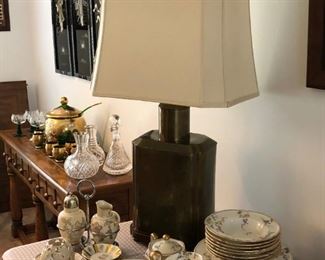 Drexel brass tea canister style table lamp