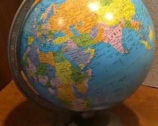 Vintage Eopgle desk globe
