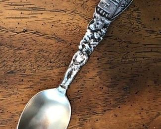Vintage sterling silver "Alamo" souvenir spoon