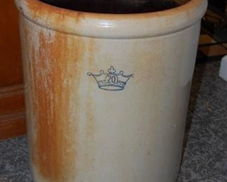 Many crocks-all sizes