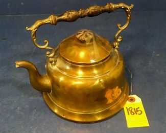 19th century French Copper kettle with lid