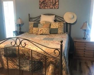Bombay Queen Bed